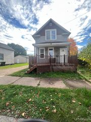 515 7th Street, Iron Mountain, MI 49801