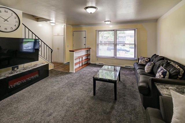 6305-6307 Hammersley Road, Madison, WI 53711