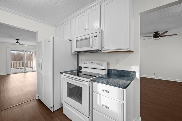 3032 Parkwild Drive, Bettendorf, IA 52722