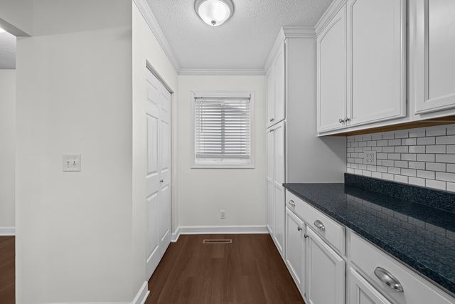 3032 Parkwild Drive, Bettendorf, IA 52722