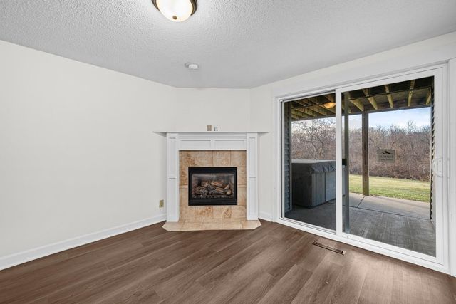 3032 Parkwild Drive, Bettendorf, IA 52722