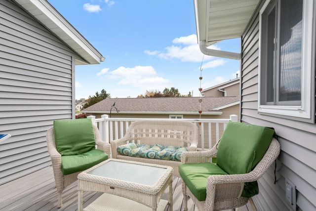 3032 Parkwild Drive, Bettendorf, IA 52722