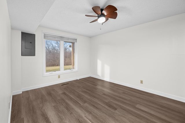 3032 Parkwild Drive, Bettendorf, IA 52722