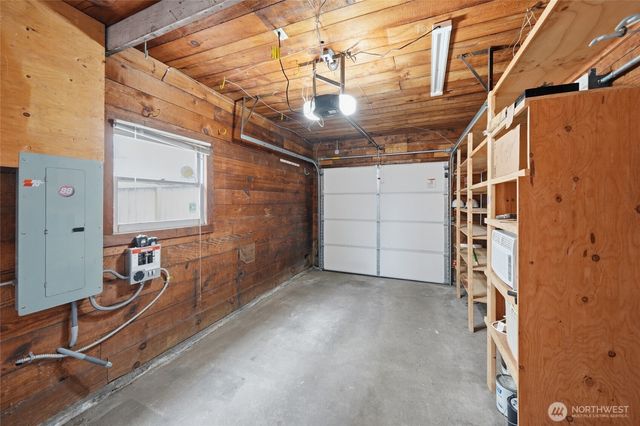 1425 Jones Avenue NE, Renton, WA 98056