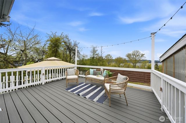 1425 Jones Avenue NE, Renton, WA 98056