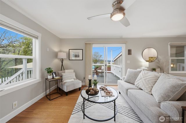 1425 Jones Avenue NE, Renton, WA 98056