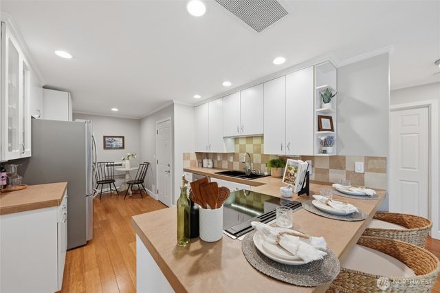 1425 Jones Avenue NE, Renton, WA 98056