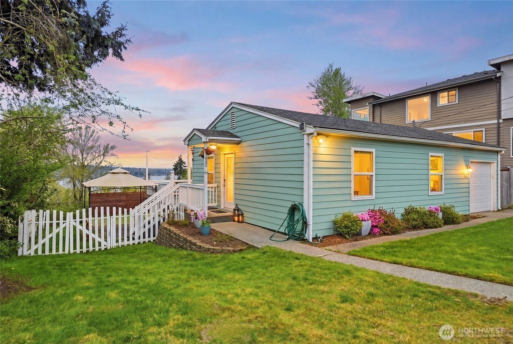 1425 Jones Avenue NE, Renton, WA 98056