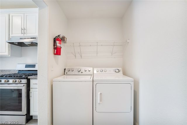 9631 Lame Horse Drive, Las Vegas, NV 89123