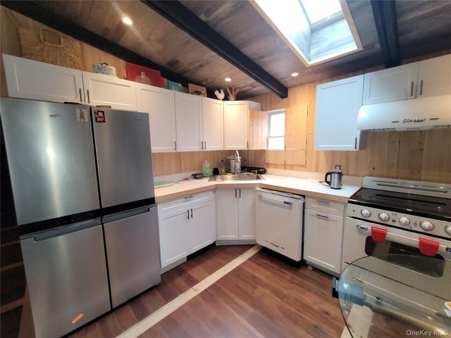 30 Straight Path, Rock Hill, NY 12775