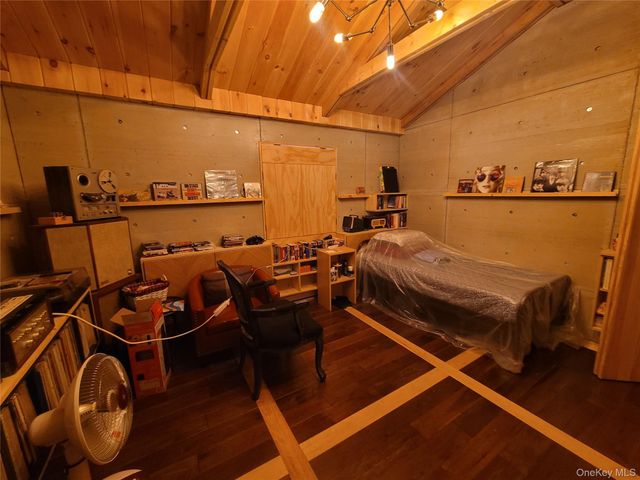 30 Straight Path, Rock Hill, NY 12775