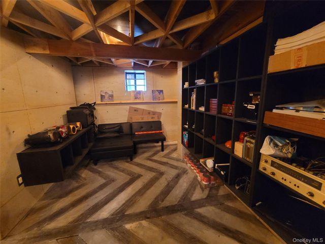 30 Straight Path, Rock Hill, NY 12775