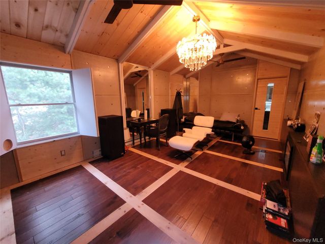 30 Straight Path, Rock Hill, NY 12775