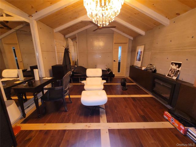 30 Straight Path, Rock Hill, NY 12775