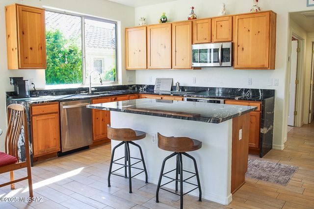 5202 N Spring View Drive, Tucson, AZ 85749