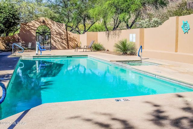 5202 N Spring View Drive, Tucson, AZ 85749