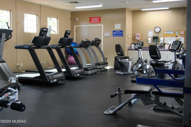 5202 N Spring View Drive, Tucson, AZ 85749