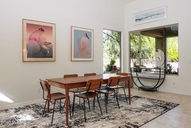 5202 N Spring View Drive, Tucson, AZ 85749