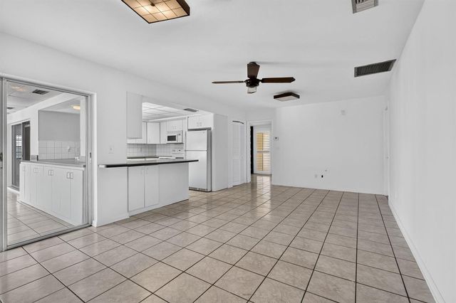 842 Fathom Road W, North Palm Beach, FL 33408