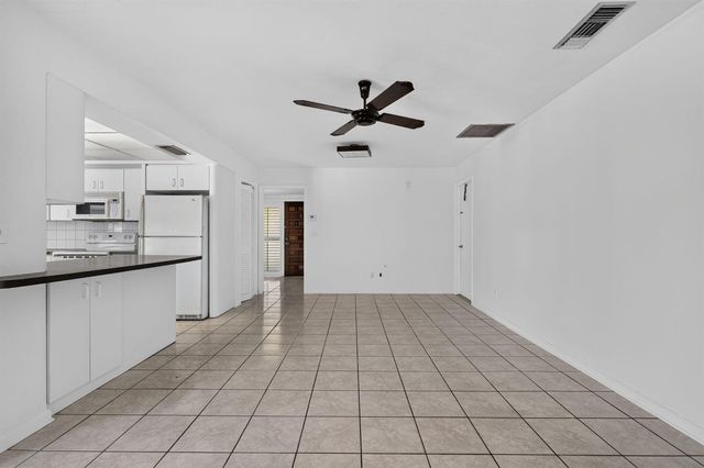 842 Fathom Road W, North Palm Beach, FL 33408