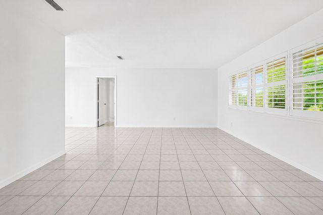 842 Fathom Road W, North Palm Beach, FL 33408