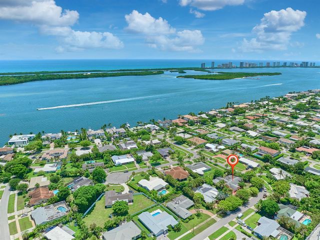 842 Fathom Road W, North Palm Beach, FL 33408