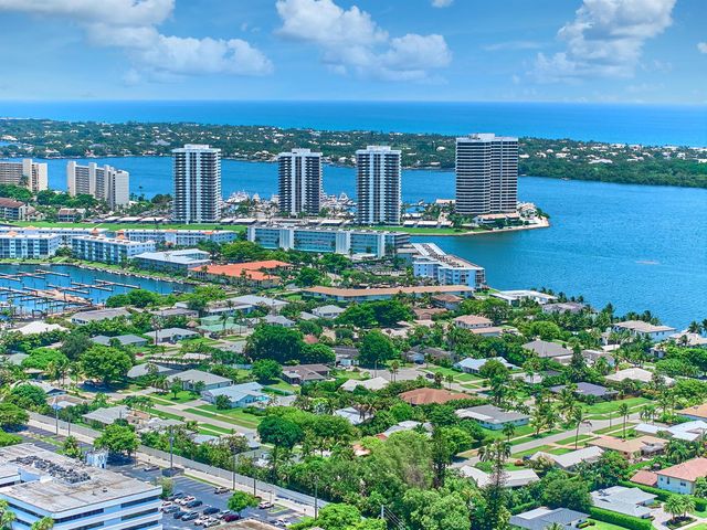 842 Fathom Road W, North Palm Beach, FL 33408