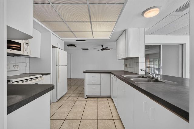 842 Fathom Road W, North Palm Beach, FL 33408
