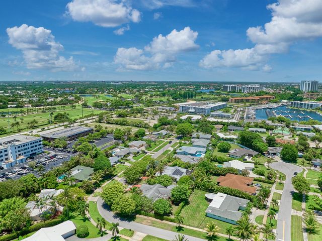 842 Fathom Road W, North Palm Beach, FL 33408