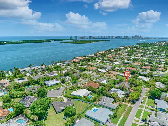 842 Fathom Road W, North Palm Beach, FL 33408