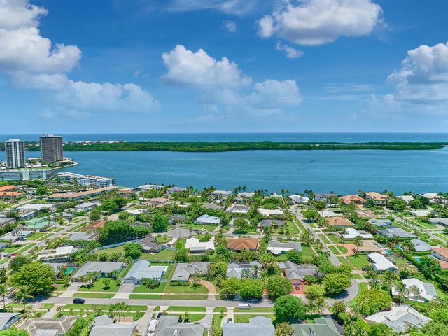 842 Fathom Road W, North Palm Beach, FL 33408