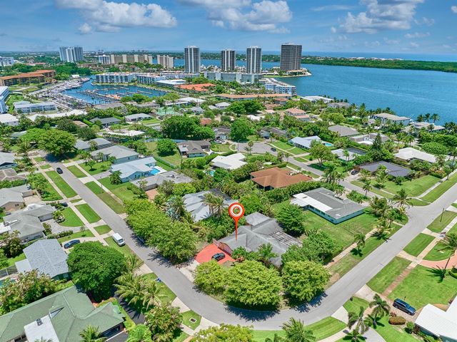 842 Fathom Road W, North Palm Beach, FL 33408
