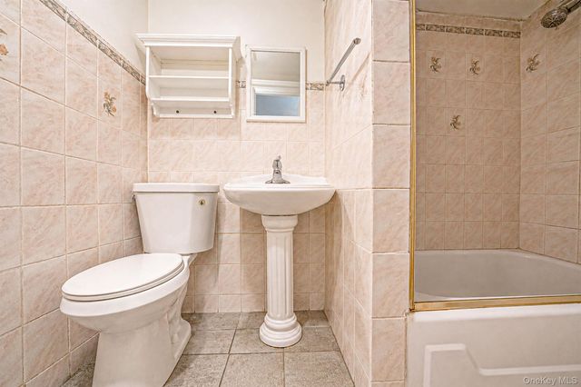 84 Autumn Avenue, Brooklyn, NY 11208