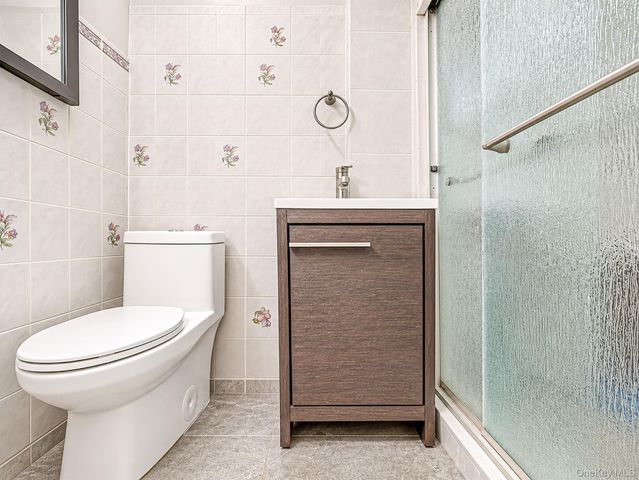 84 Autumn Avenue, Brooklyn, NY 11208