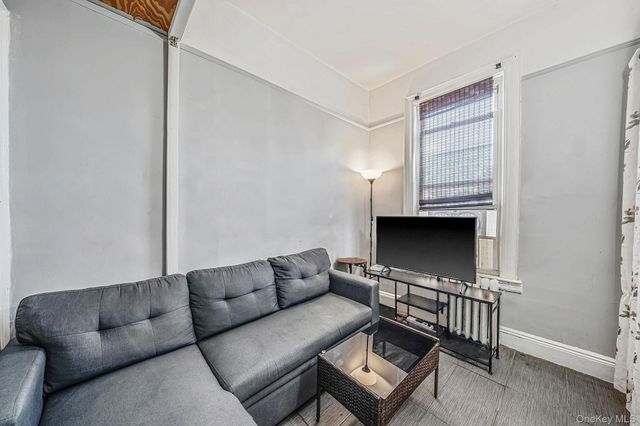 84 Autumn Avenue, Brooklyn, NY 11208