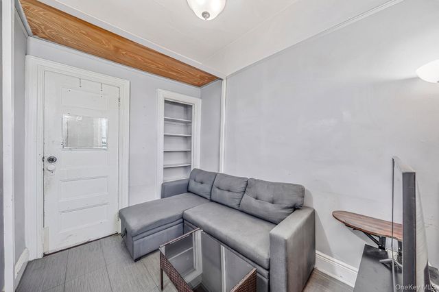 84 Autumn Avenue, Brooklyn, NY 11208