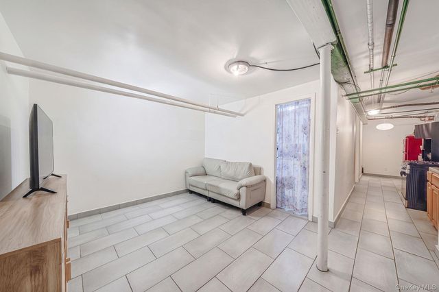84 Autumn Avenue, Brooklyn, NY 11208