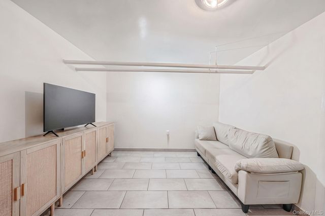 84 Autumn Avenue, Brooklyn, NY 11208