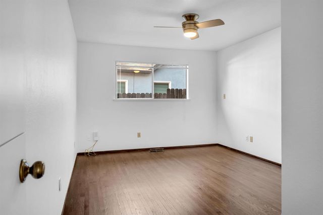 944 47th St, Sacramento, CA 95819