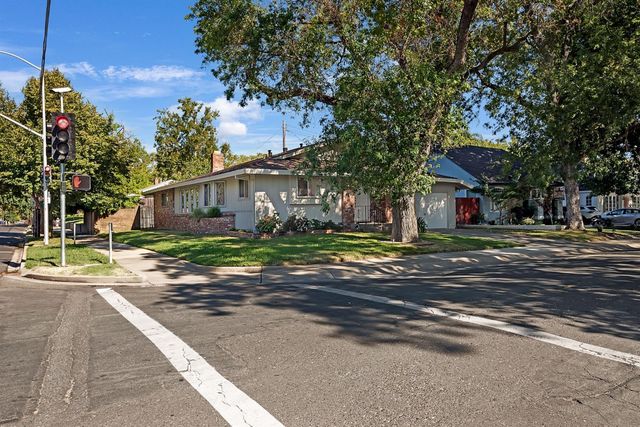 944 47th St, Sacramento, CA 95819