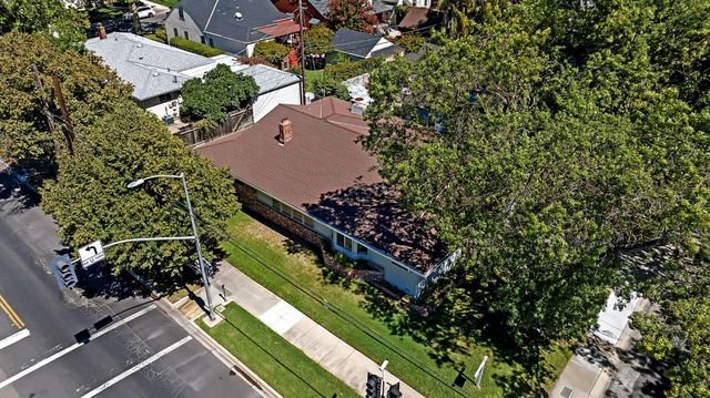 944 47th St, Sacramento, CA 95819