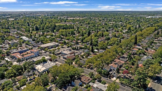 944 47th St, Sacramento, CA 95819