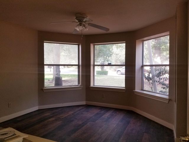 12523 Lakeview Drive, Montgomery, TX 77356