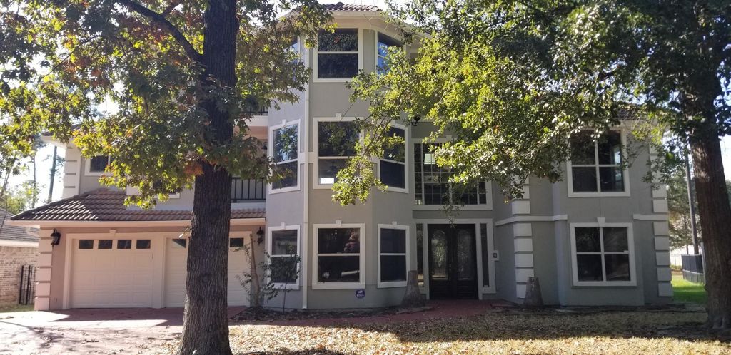 12523 Lakeview Drive, Montgomery, TX 77356