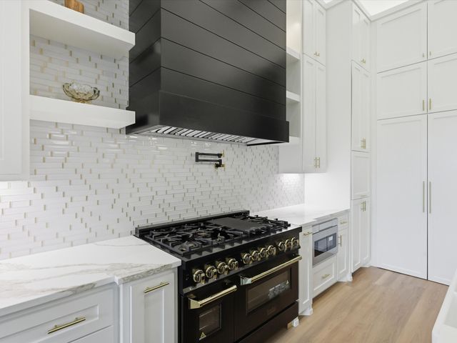 324 Charlie Joseph Drive, Van Alstyne, TX 75495