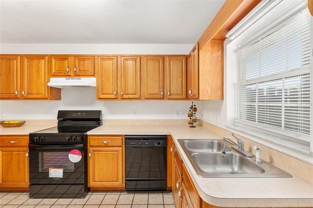 11191 SE 55TH AVENUE ROAD 401, Belleview, FL 34420