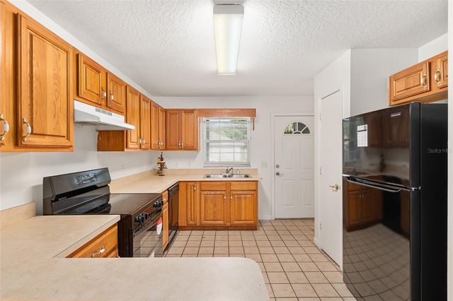 11191 SE 55TH AVENUE ROAD 401, Belleview, FL 34420