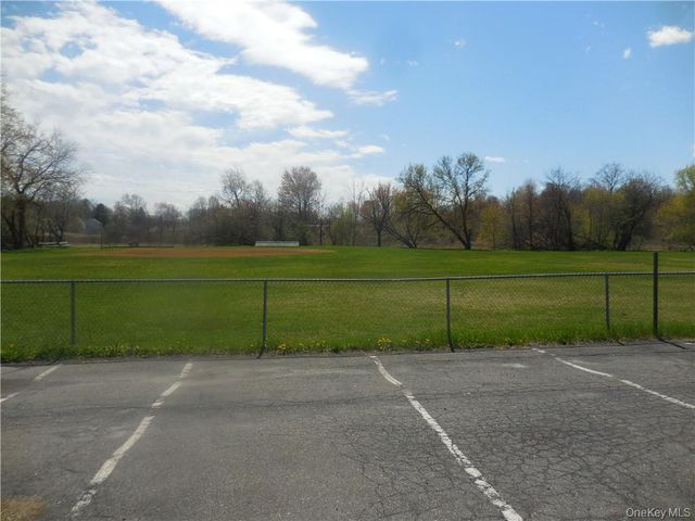 10 Edmunds Lane A, Pine Bush, NY 12566