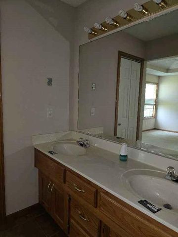1208 Aspen Drive, Greenwood, MO 64034