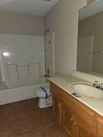 1208 Aspen Drive, Greenwood, MO 64034